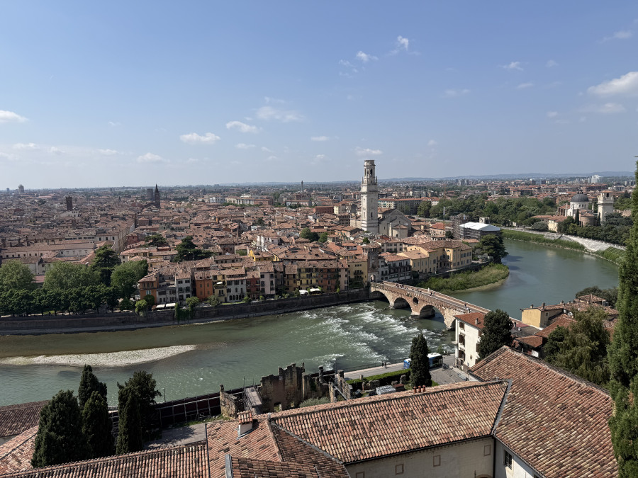 c19a494744a401c0f7edb8708278904c_1779629035_6071.jpeg